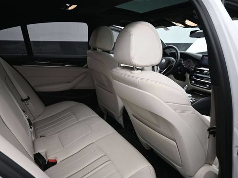 Used 2019 BMW 530e w/ Convenience Package RWD image 24