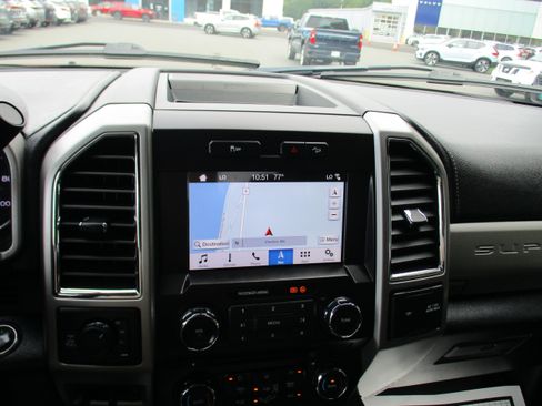 Used 2018 Ford F250 Lariat w/ Lariat Ultimate Package AWD/4WD image 18