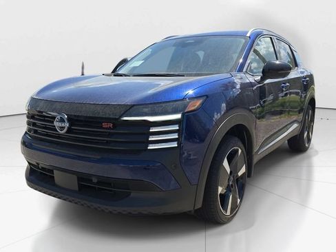 New 2026 Nissan Kicks SR w/ SR Premium Package FWD image 4