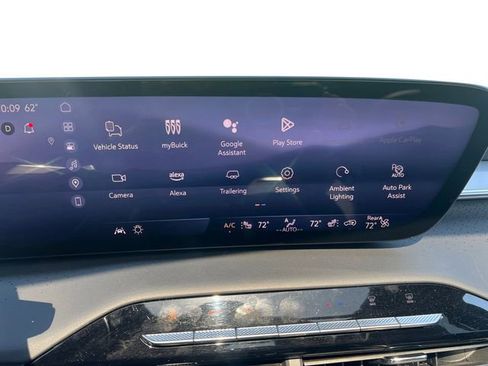 Certified 2025 Buick Enclave Avenir AWD/4WD image 21
