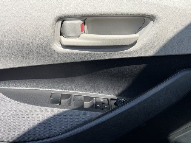 Used 2022 Toyota Corolla LE w/ Carpet Mat Package (TMS) FWD image 21