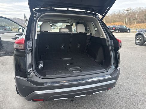 Used 2023 Nissan Rogue SL w/ SL Premium Package image 44