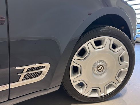 Used 2019 Bentley Mulsanne image 19