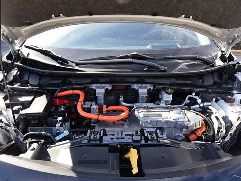 Used 2023 Nissan Ariya AWD image 21