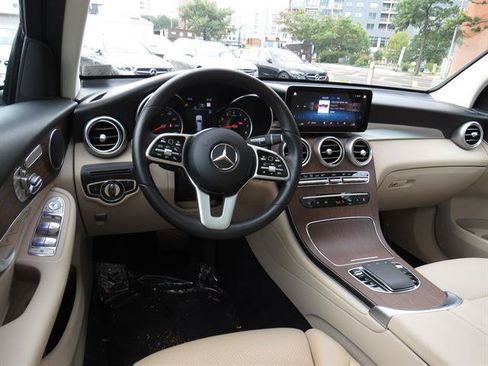 Certified 2022 Mercedes-Benz GLC 300 4MATIC image 10