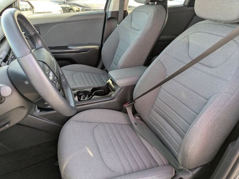 Certified 2025 Kia K4 EX image 25