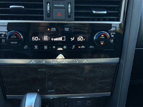 Used 2024 Nissan Armada Platinum w/ Captain's Chairs Package image 22