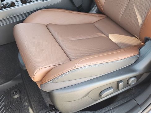 New 2026 Subaru Outback Touring AWD/4WD image 16