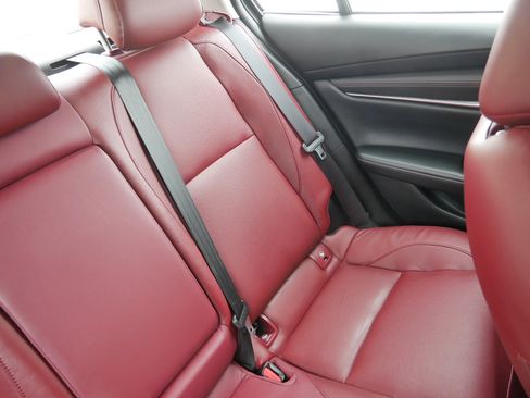 Used 2023 MAZDA MAZDA3 s image 14