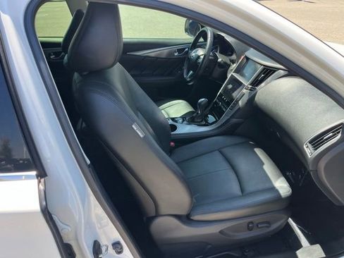 Used 2015 INFINITI Q50 w/ Moonroof Package RWD image 10