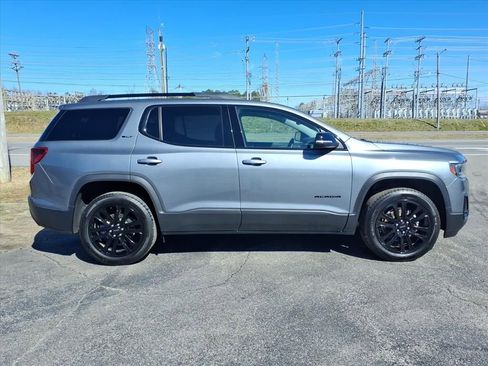 Used 2022 GMC Acadia SLT w/ Elevation Edition image 8