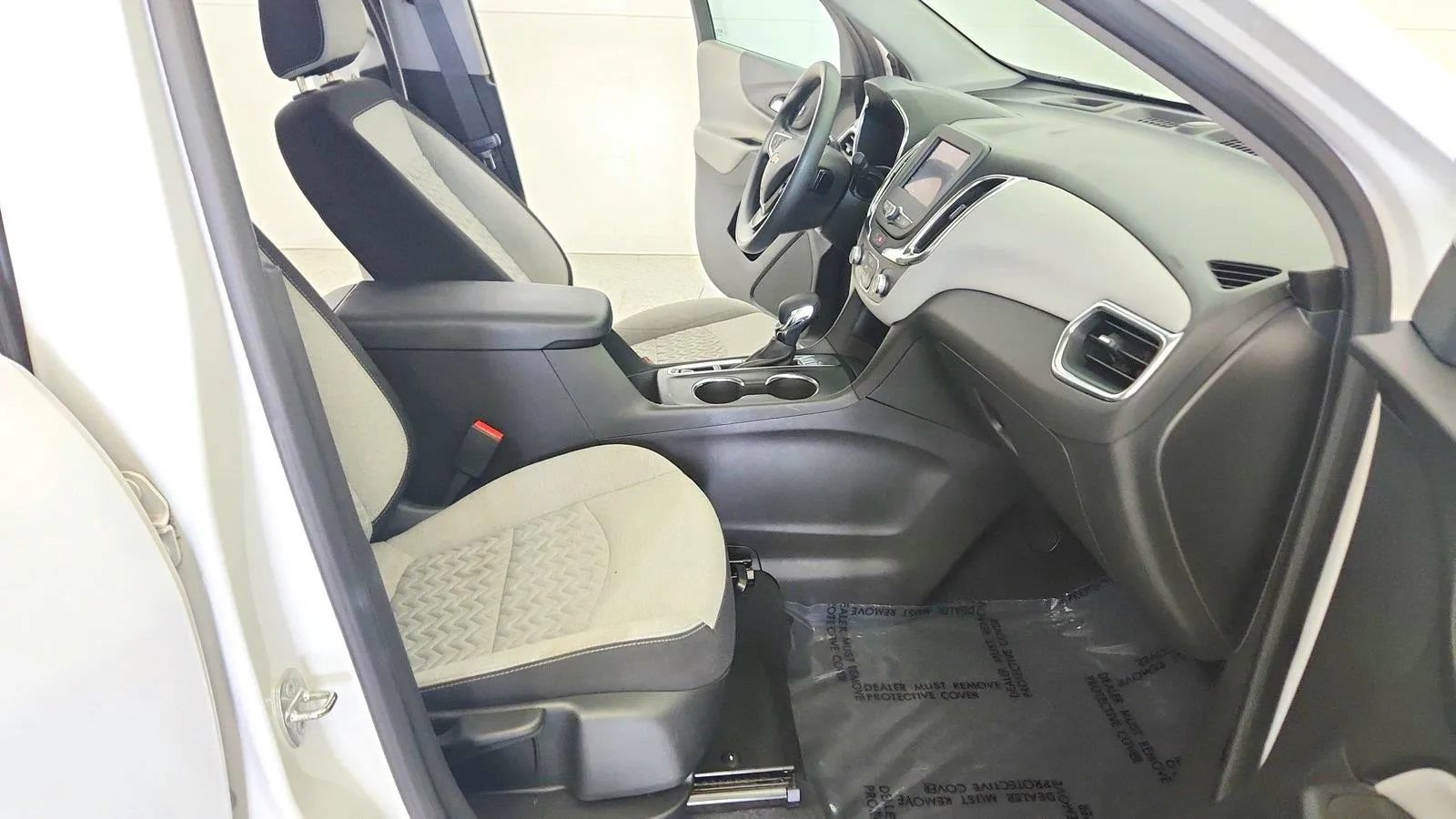 Used 2023 Chevrolet Equinox LS w/ LS Convenience Package FWD image 29