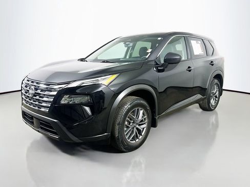 Used 2024 Nissan Rogue S image 3