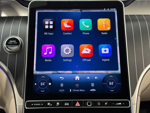 Used 2025 Mercedes-Benz GLC 350e 4MATIC image 32