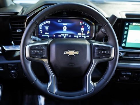 Used 2025 Chevrolet Silverado 2500 LT w/ Convenience Package image 23