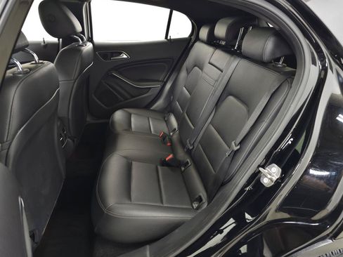 Used 2018 Mercedes-Benz GLA 250 4MATIC image 28