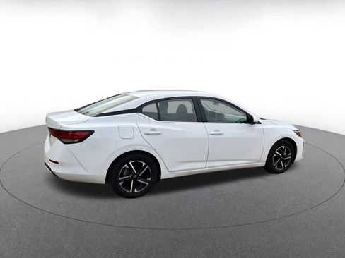 Used 2025 Nissan Sentra SV image 17