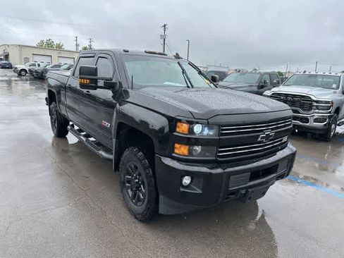 Used 2018 Chevrolet Silverado 2500 LT w/ Midnight Edition AWD/4WD image 24