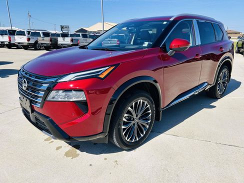 Used 2025 Nissan Rogue Platinum w/ Platinum Premium Package AWD/4WD image 36