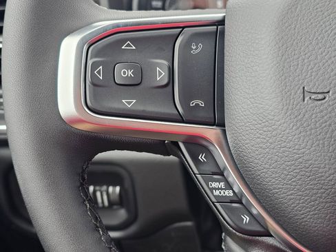 New 2026 RAM 1500 4x4 Crew Cab image 18