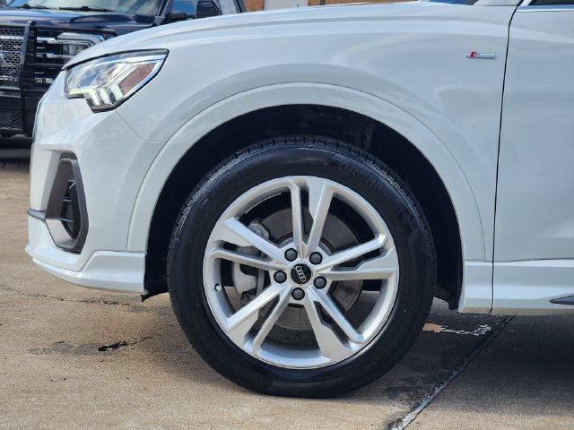 Used 2024 Audi Q3 2.0T Premium Plus w/ Premium Plus Package AWD/4WD image 8