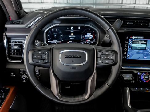 Used 2025 GMC Sierra 2500 Denali Ultimate AWD/4WD image 15