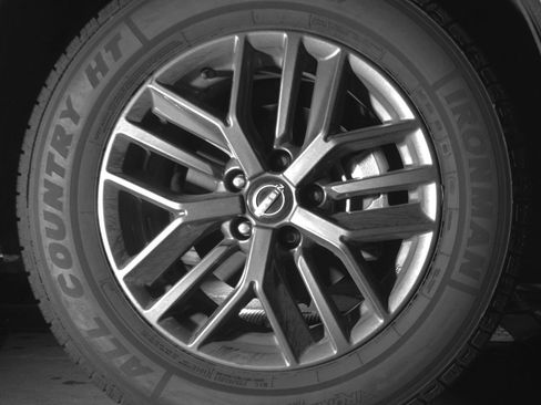 Used 2024 Nissan Rogue S FWD image 12