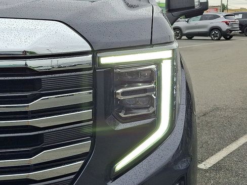 Used 2024 GMC Sierra 1500 SLT w/ SLT Convenience Package AWD/4WD image 34