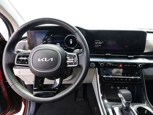 Certified 2024 Kia Carnival SX Prestige FWD image 14