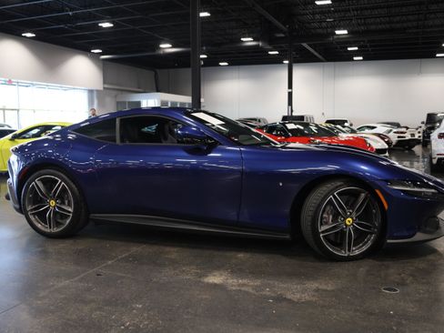 Used 2021 Ferrari Roma RWD image 9