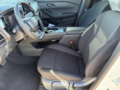 New 2026 Nissan Rogue S image 18