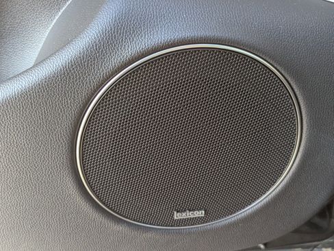 Used 2025 Genesis GV70 3.5T Sport w/ Sport Prestige Package image 17