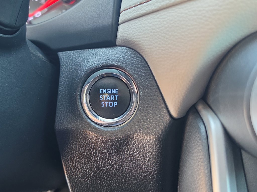Used 2019 Toyota RAV4 XLE FWD image 27