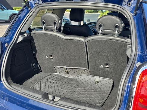 Used 2016 MINI Cooper 2-Door Hardtop image 9