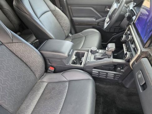Used 2024 Toyota Tacoma Limited w/ Limited Package (LT) AWD/4WD image 13