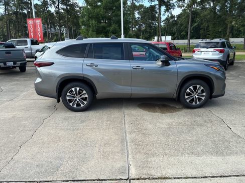 New 2026 Toyota Highlander XLE AWD/4WD image 8