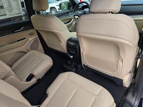 New 2026 Jeep Grand Cherokee L Limited AWD/4WD image 26