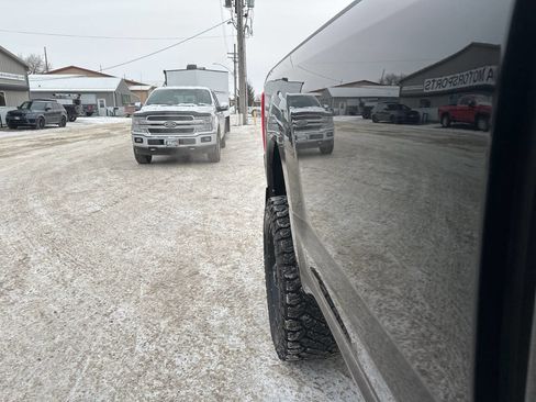 Used 2019 Ford F250 XLT w/ XLT Value Package image 25