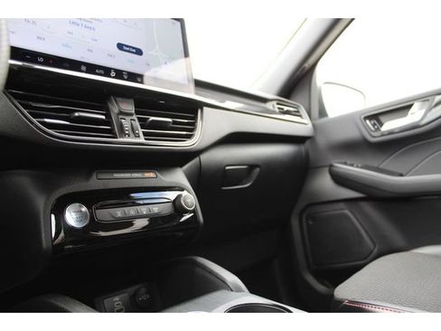 Used 2024 Ford Escape ST-Line w/ Tech Pack #1 FWD image 30