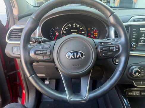 Used 2017 Kia Sorento EX w/ EX V6 Premium Package AWD/4WD image 17