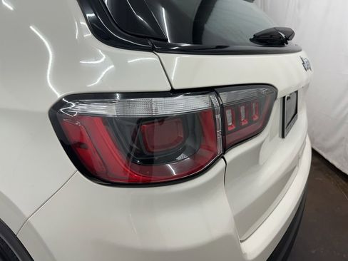 Used 2019 Jeep Compass Sport w/ Tech Group FWD image 9