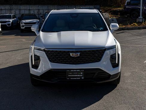 Used 2024 Cadillac XT4 Luxury w/ Trailering Package image 2
