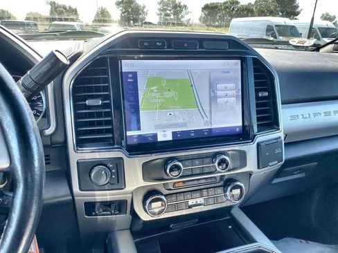 Used 2022 Ford F250 Lariat w/ Lariat Value Package AWD/4WD image 14
