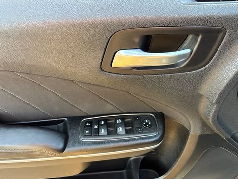 Used 2022 Dodge Charger R/T RWD image 13