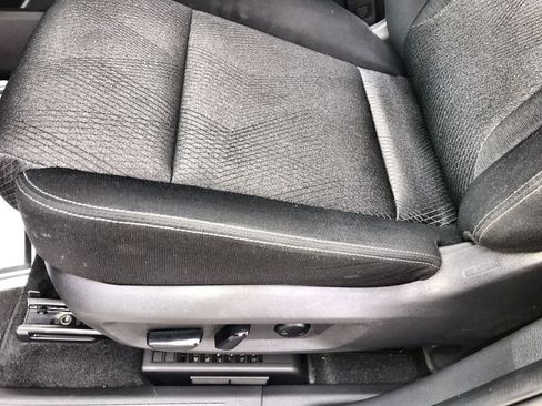 Used 2024 Nissan Rogue SV image 12