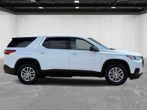 Used 2021 Chevrolet Traverse LS FWD image 6
