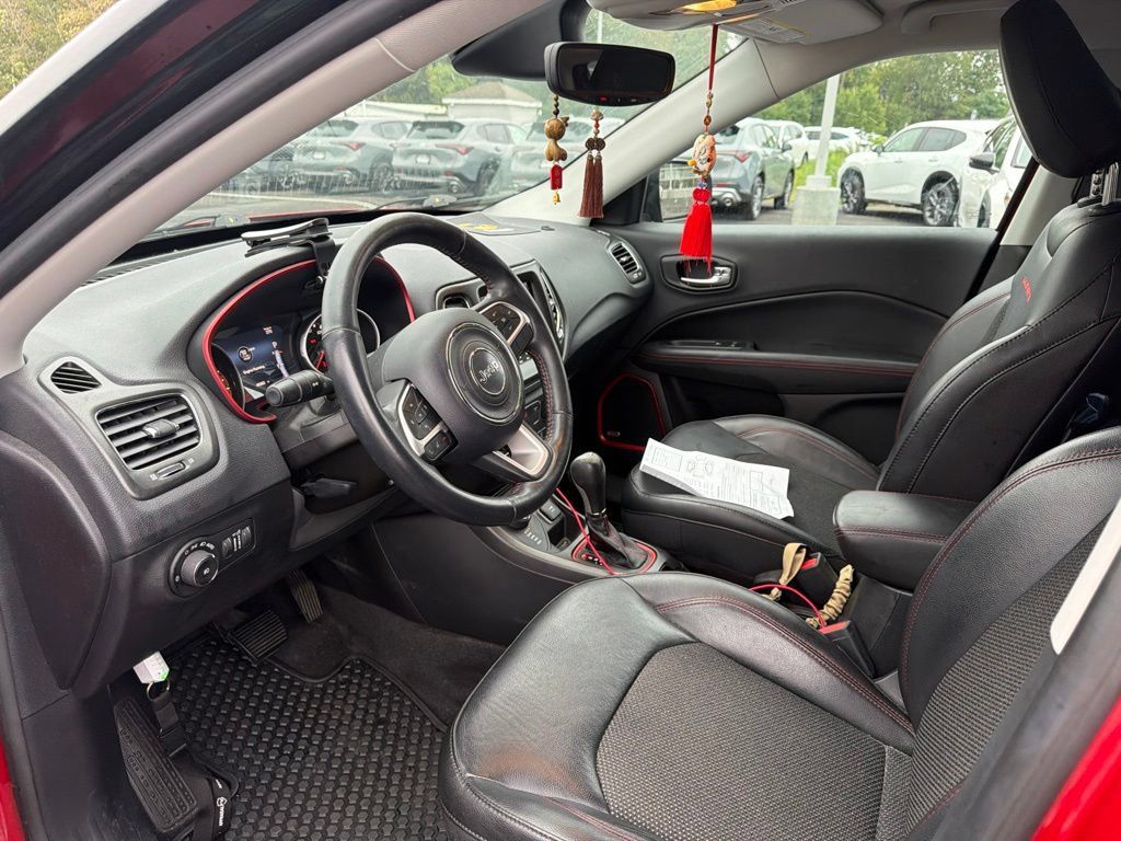 Used 2018 Jeep Compass Trailhawk w/ Navigation Group AWD/4WD image 9