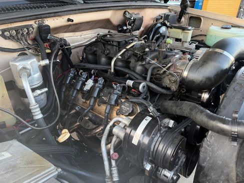 Used 1993 GMC Sierra 1500 2WD Regular Cab image 28