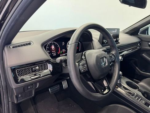 Used 2025 Honda Civic Sport image 33