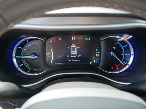 Used 2022 Chrysler Pacifica Touring-L FWD image 21